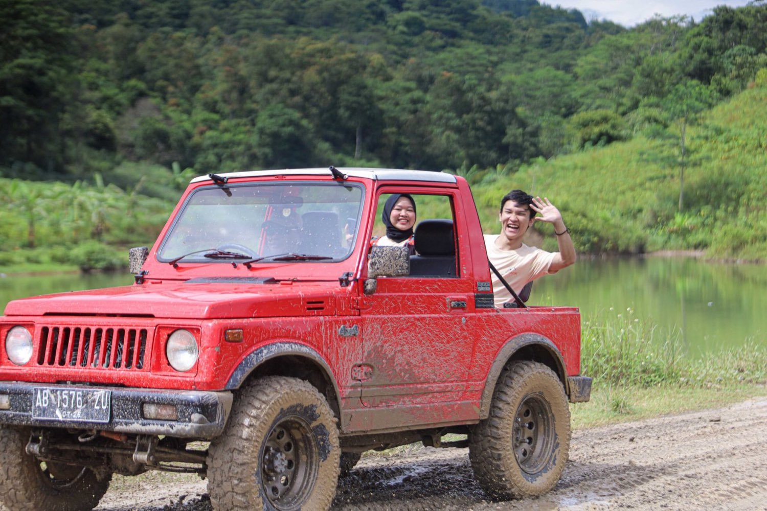 Peserta offroad di Bukit Pupay